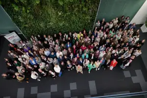 Das Bild zeigt eiN Gruppenfoto der Teilnehmerinnen. 