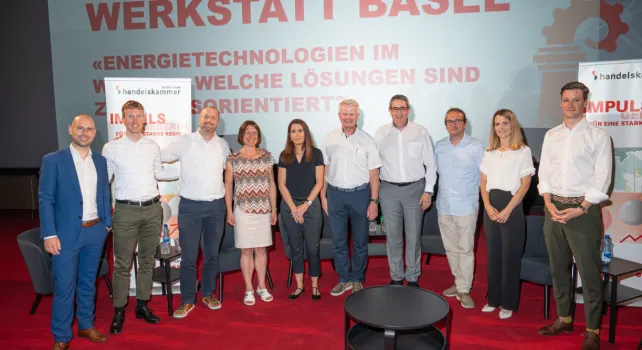 Gruppenbild mit allen Referentinnen und Referenten der Werkstatt Basel zu neuen Energietechnologien