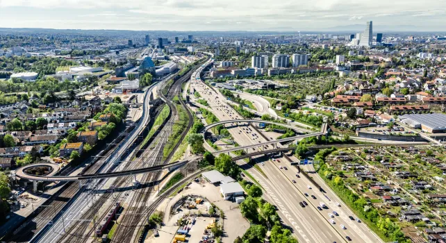 Stau auf der Osttangente bei Basel