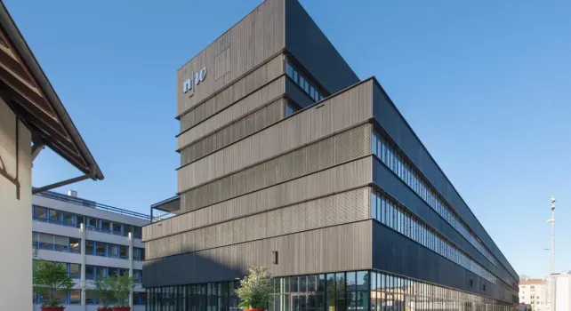 Aussenansicht vom neuen Campus auf dem Dreispitz 