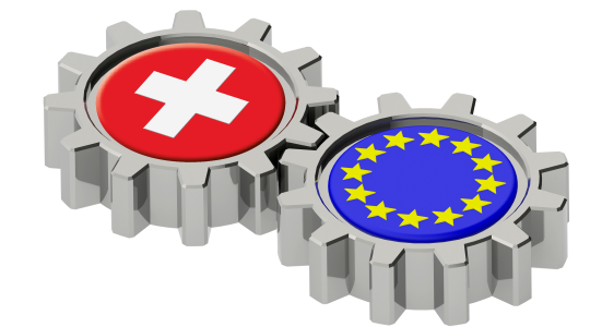 Zahnräder mit Schweizer Kreuz und EU Sternchen