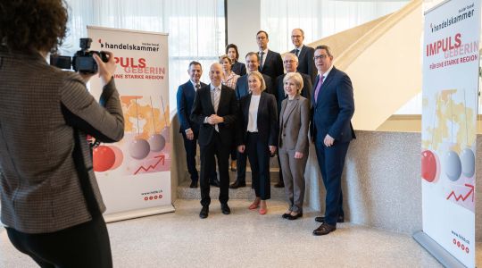 Gruppenfoto Wirtschaft Minister