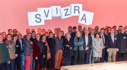 Verein Landesausstellung Svizra27 mit Präsidentin Doris Leuthard und Vizepräsidentin Elisabeth Schneider-Schneiter in der Mitte