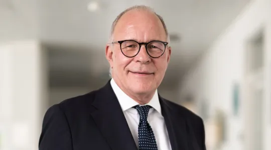  Das Bild zeigt Dr. Boris Zürcher