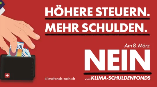 Auf dem Bild ist das Kampagnensujet vom NEIN zum Klima-Schuldenfonds mit einer Hand, die Geld aus einem Portemonnaie stiehlt