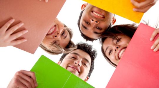 Rent a Boss Bild mit Schülerinnen und Schüler