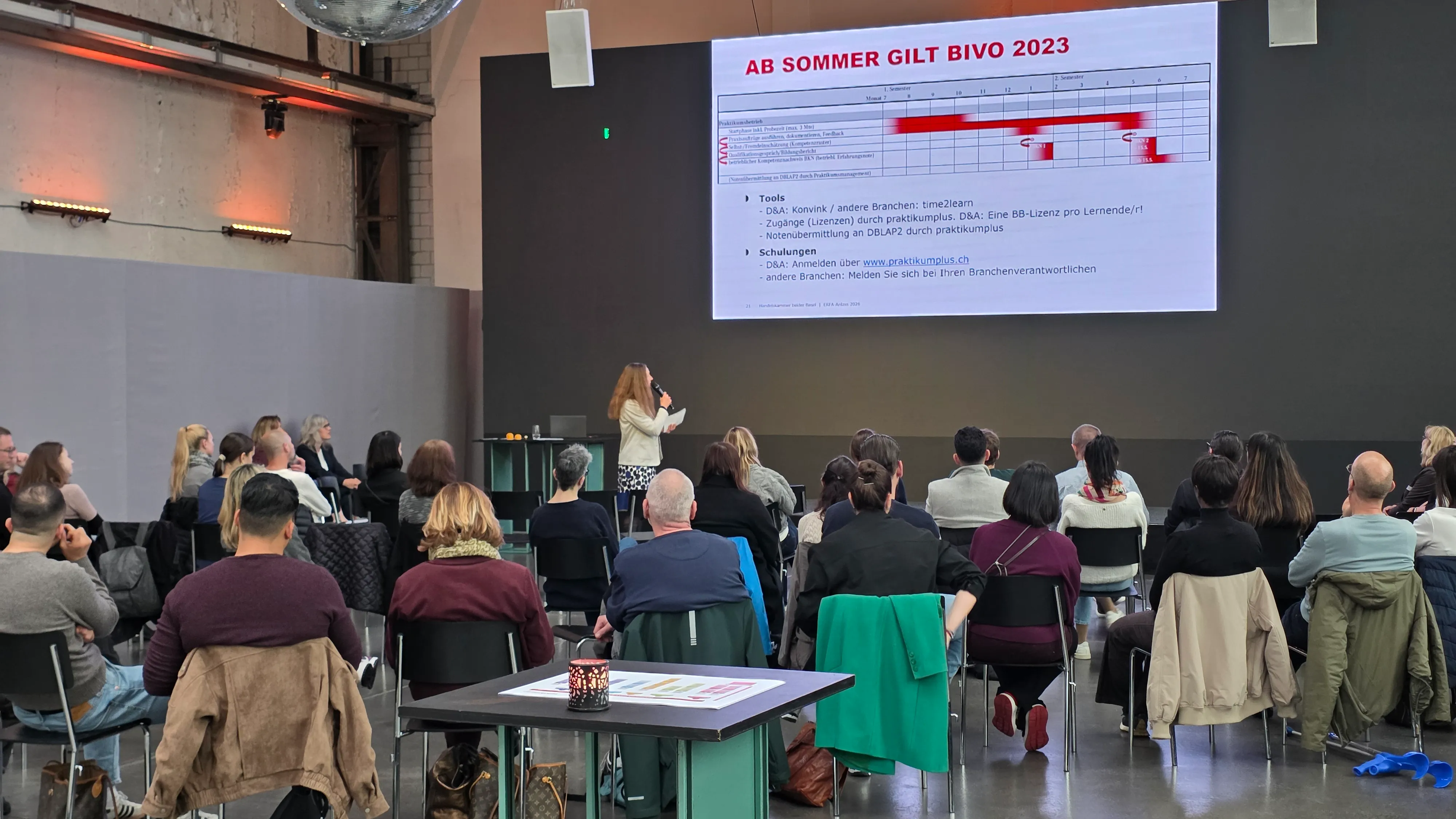 Das Bild zeigt Teilnehmende beim ERFA-Anlass 2026 