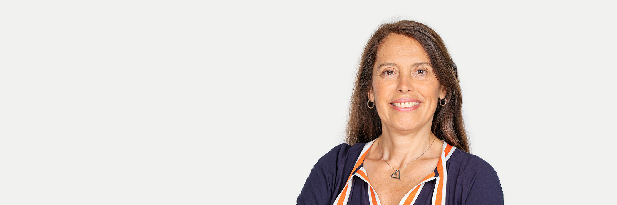 Das Bild zeigt das Portrait von Frau Prof. Dr. Laura Suter-Dick