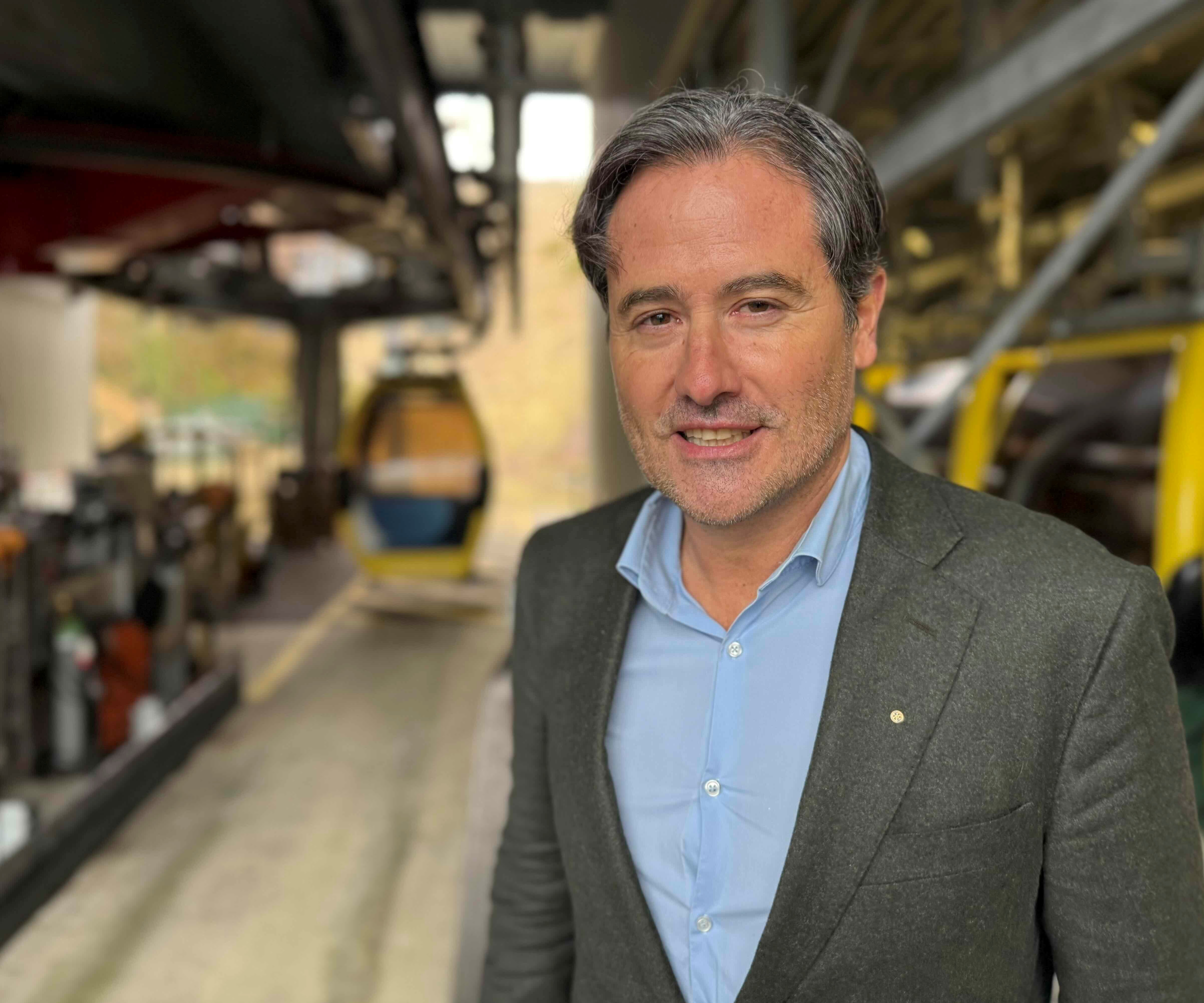 Portrait-Foto von Tobias Lutz