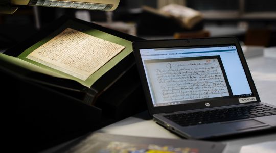 Die historischen Artefakte der Unibibliothek werden digitalisiert