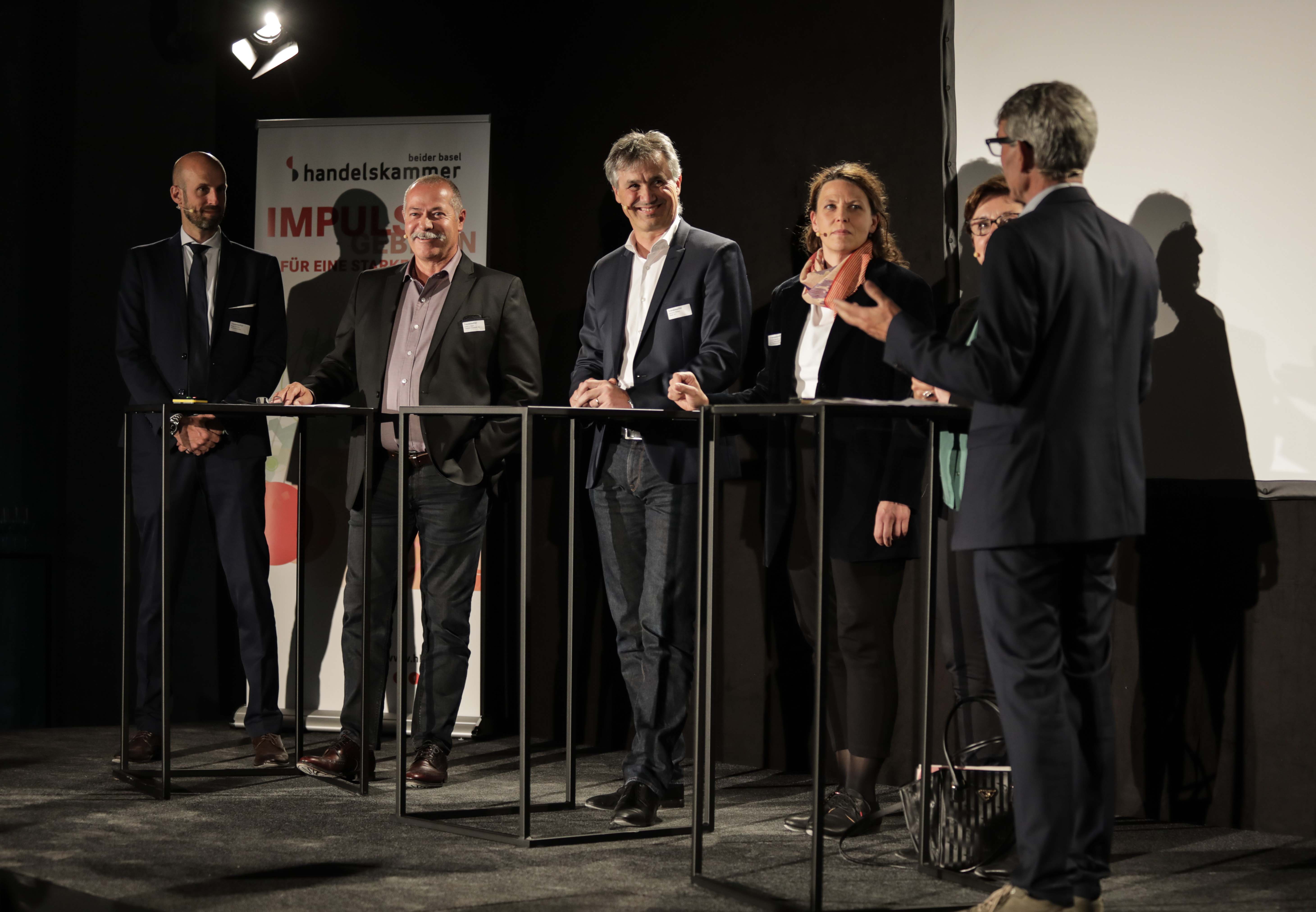 Roger Wehrli, Josef Jäger, Thomas Huber, Tanja Herdt und Anita Fetz diskutierten mit Dieter Kohler über die Bedürfnisse der Wirtschaft in der Raumplanung.